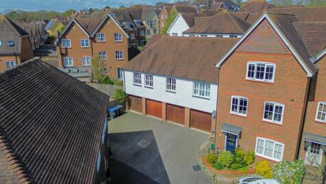 Weavers Mead, Haywards Heath, RH16