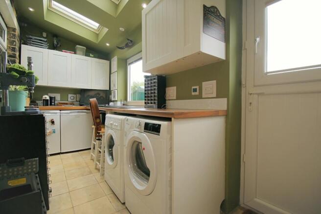 2 bed Terraced for sale Image 6