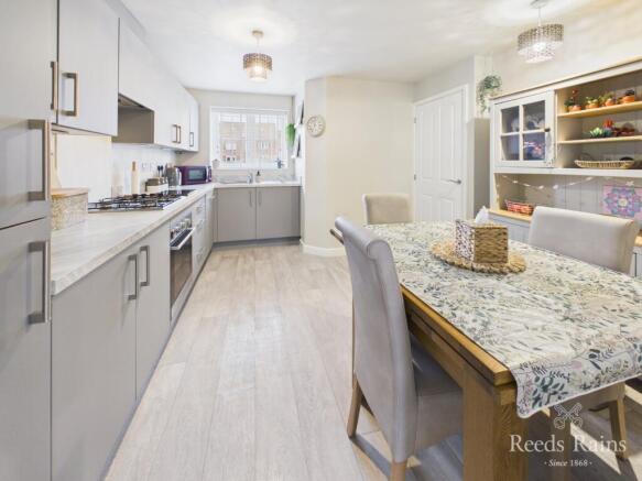 3 bed Semi-Detached for sale Image 11