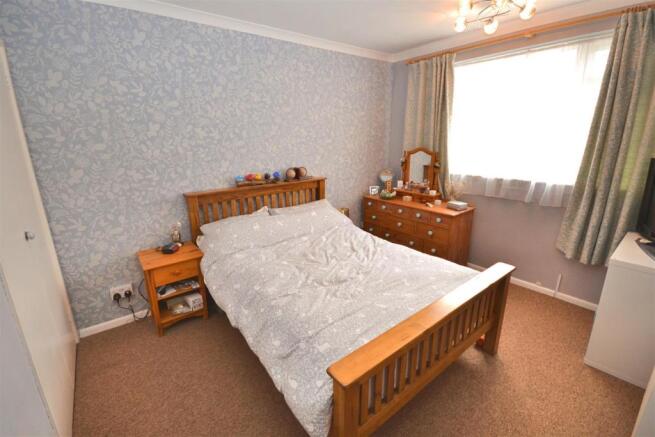 Bedroom 2 (1).jpg