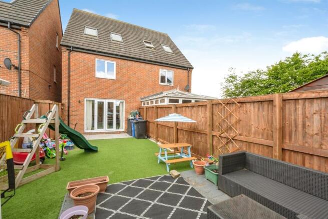 3 bed Semi-Detached for sale Image 4