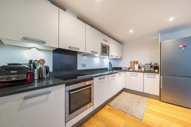 1392851-12-694aa1...