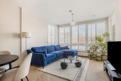 Oakleigh Road North, Whetstone, N20