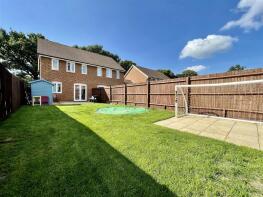 10, Pelton Close, Bexhill-on-sea TN39 4GG