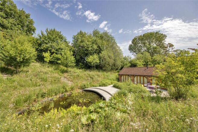 Annexe/Flower Garden