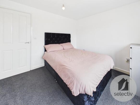 4 bed Detached for sale Image 11