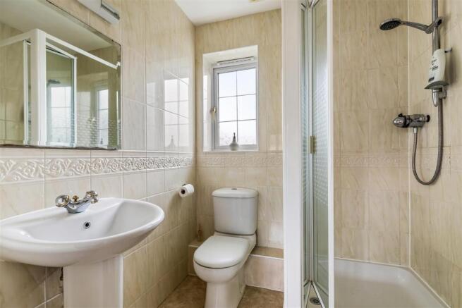 Bedroom 1 En-Suite.jpg