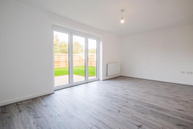 3 bed House to rent Image 4