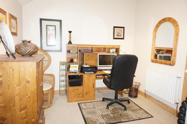 (Guest) Bedroom Four