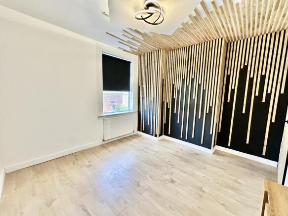 3 bed Terraced for sale Image 9