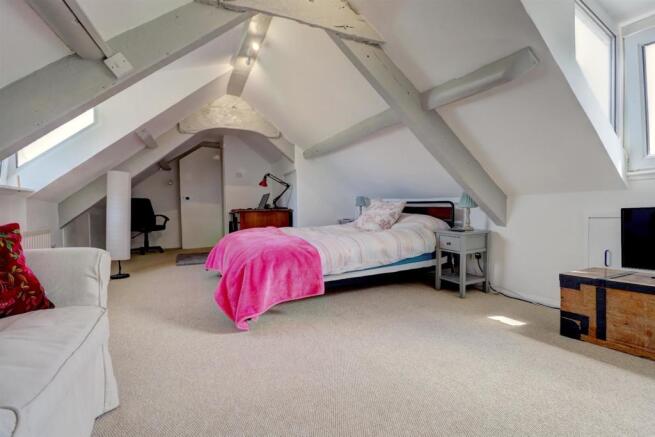 Bedroom 5.1.jpg