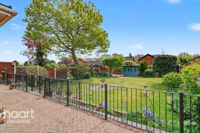 3 bed Detached Bungalow for sale Image 4