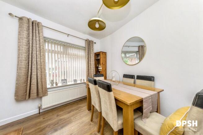 4 bed Semi-Detached for sale Image 9