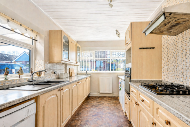 3 bed Bungalow for sale Image 12