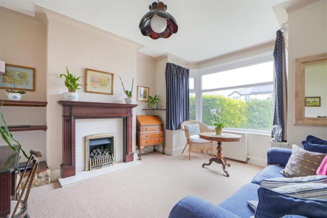 Living Room 1.jpg