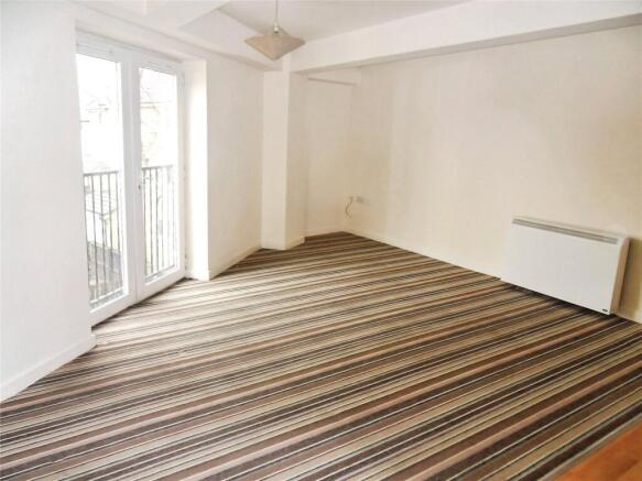 2 bed Apartment for sale Image 4
