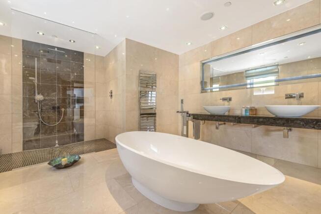 En-suite Bathroom
