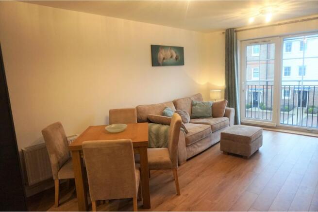 Lounge/Dining Room