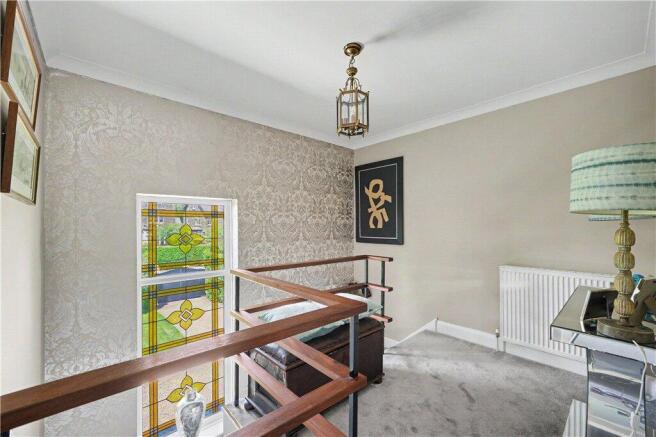 6 bed Detached for sale Image 12