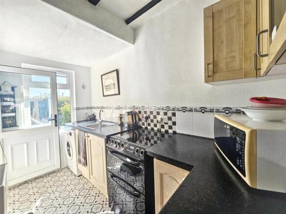 2 bed Terraced for sale Image 5