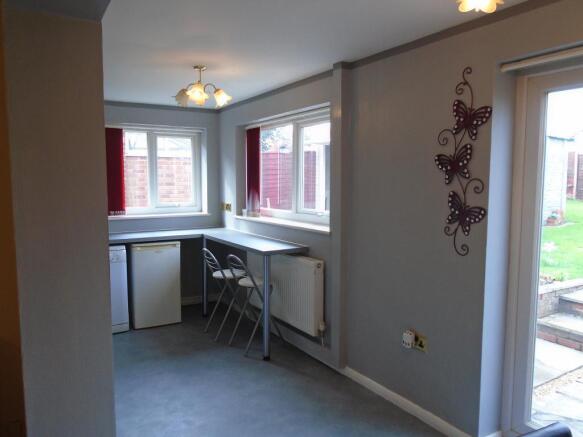 KITCHEN BREAKFAST AREA