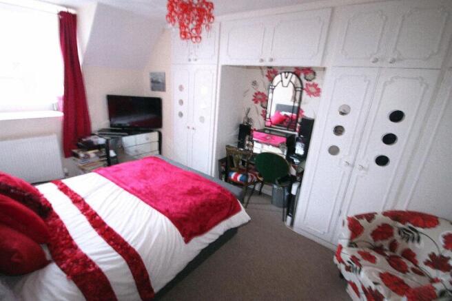 living room (w):