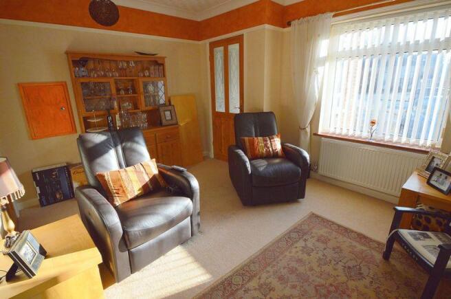 sitting/family room