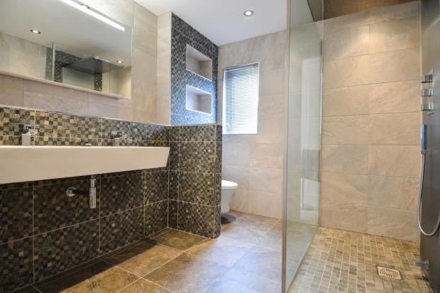 Master En-Suite