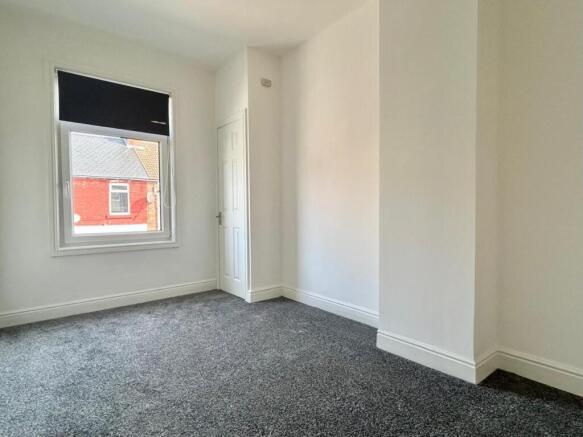 2 bed House to rent Image 9