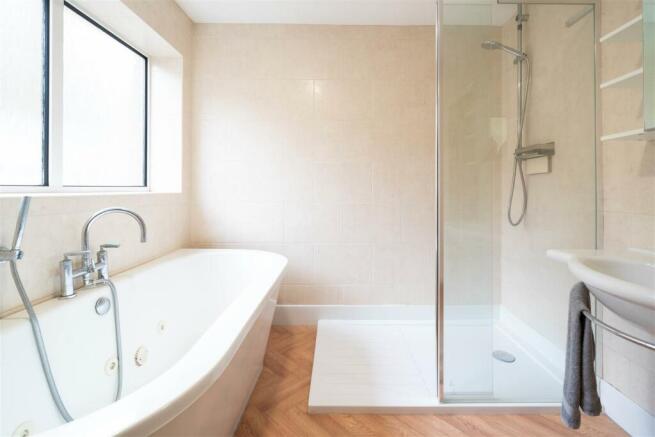 bathroom-3.jpg