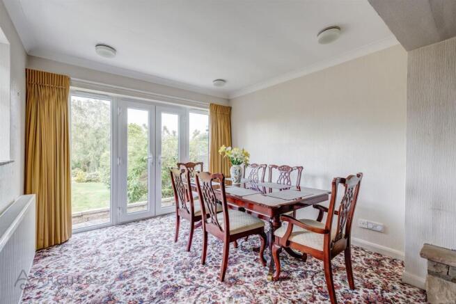 3 bed Detached for sale Image 10