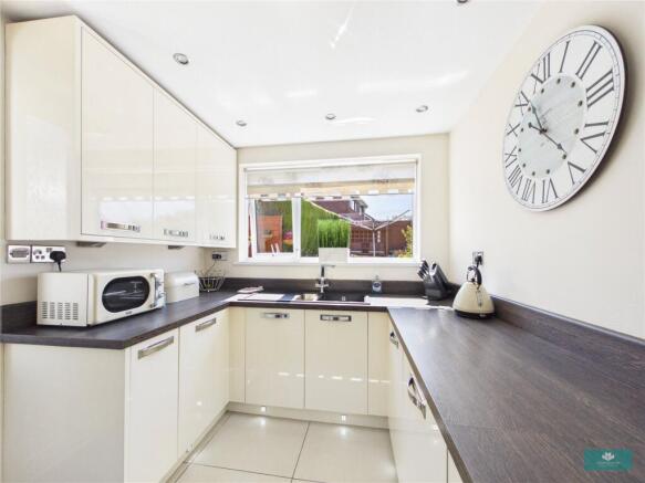 3 bed Semi-Detached for sale Image 12