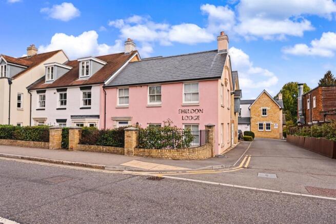 1-bed house on High Street, Berkhamsted, £250,000