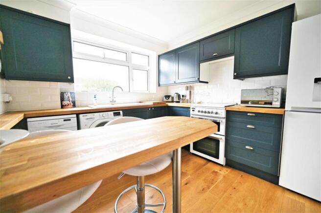 Kitchen / Breakfast Room
