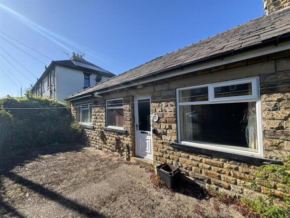 2 bed Semi-Detached Bungalow for sale Image 8