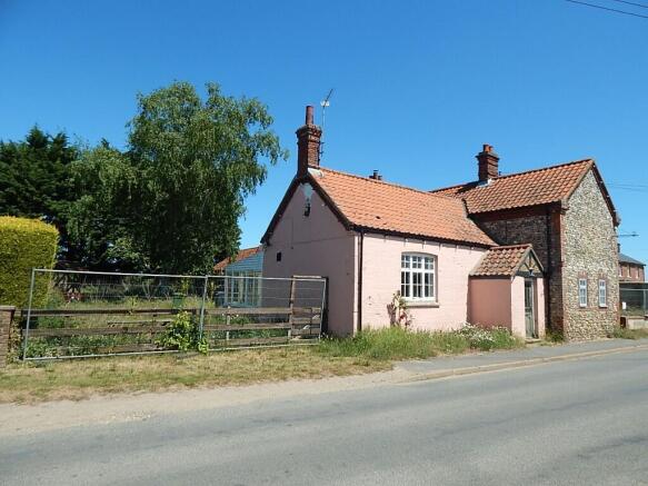 2 Medium T202507280956.jpg