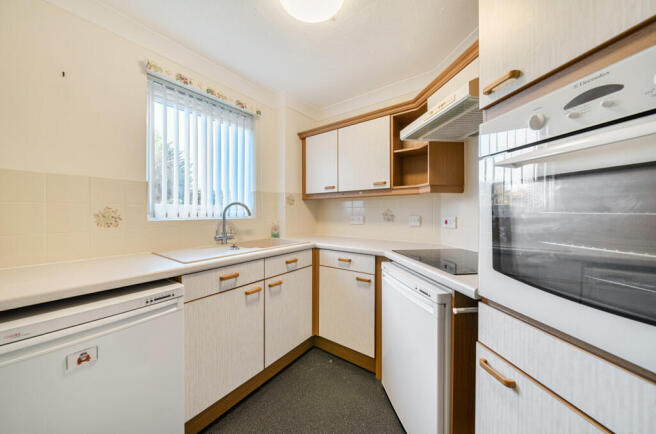 1 bed Retirement Property for sale Image 6