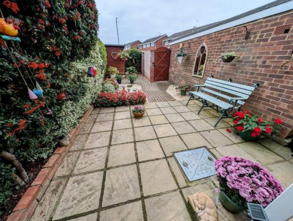 49 Mallard Close rear garden 1.jpg