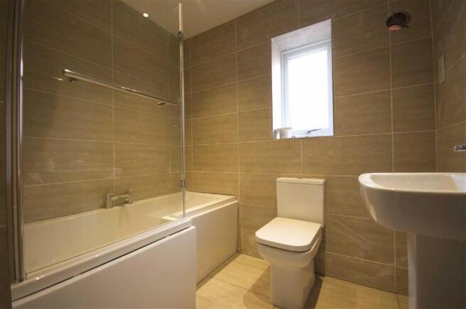 FAMILY BATHROOM