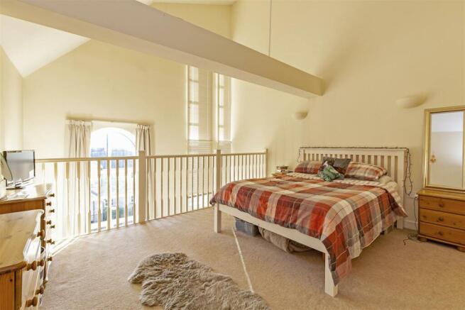 Bedroom 1-1.jpg