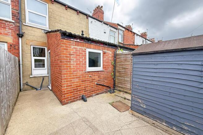 2 bed Terraced for sale Image 9