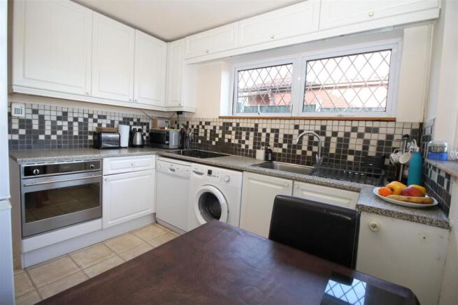 Kitchen & Breakfast Room