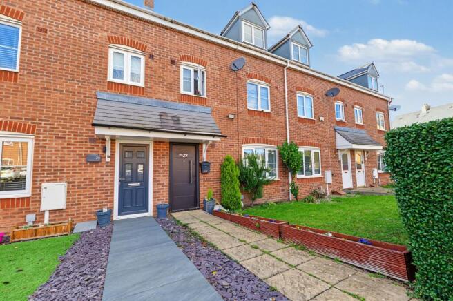 4-bed terraced on Templar Drive, Nuneaton, CV10, £270,000