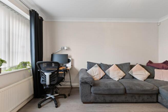3 bed Link Detached House for sale Image 6