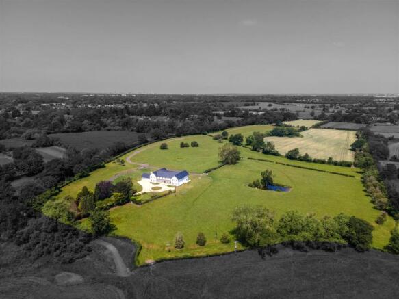 Knowle Manor_104 B&W.jpg