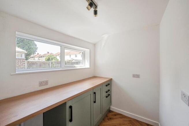 3 bed Semi-Detached for sale Image 7