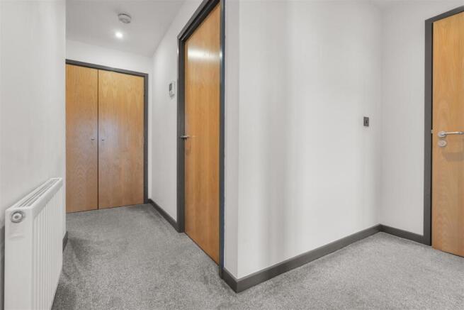 2 bed Apartment for sale Image 11