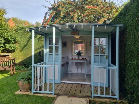 SUMMER HOUSE