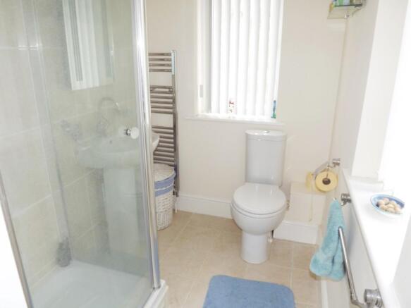 bed 2 ensuite