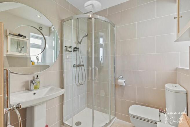 En-Suite to Primary Bedroom